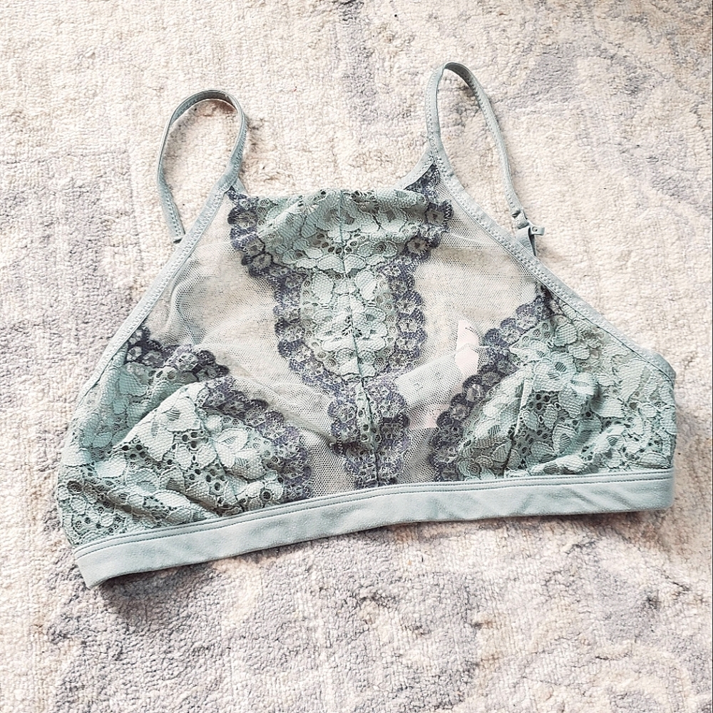NWOT Victoria's Secret Sage Lace Bralette